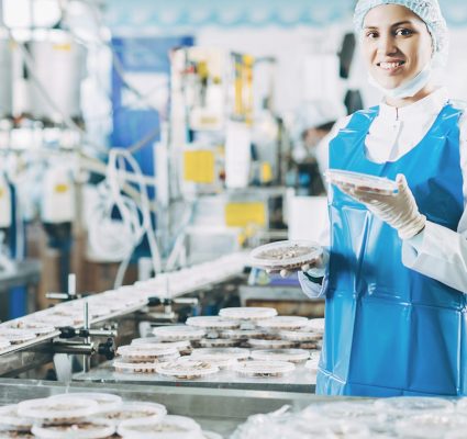 Food-Process-Employee-1865x1080